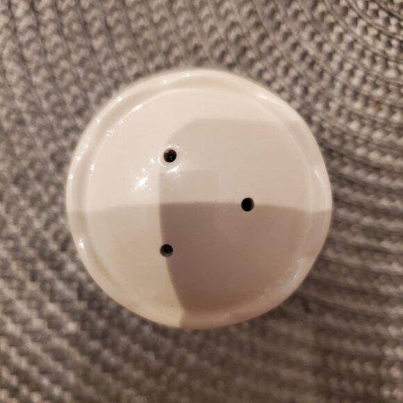 Tulip Salt and Pepper Shakers - Picture 3 of 6